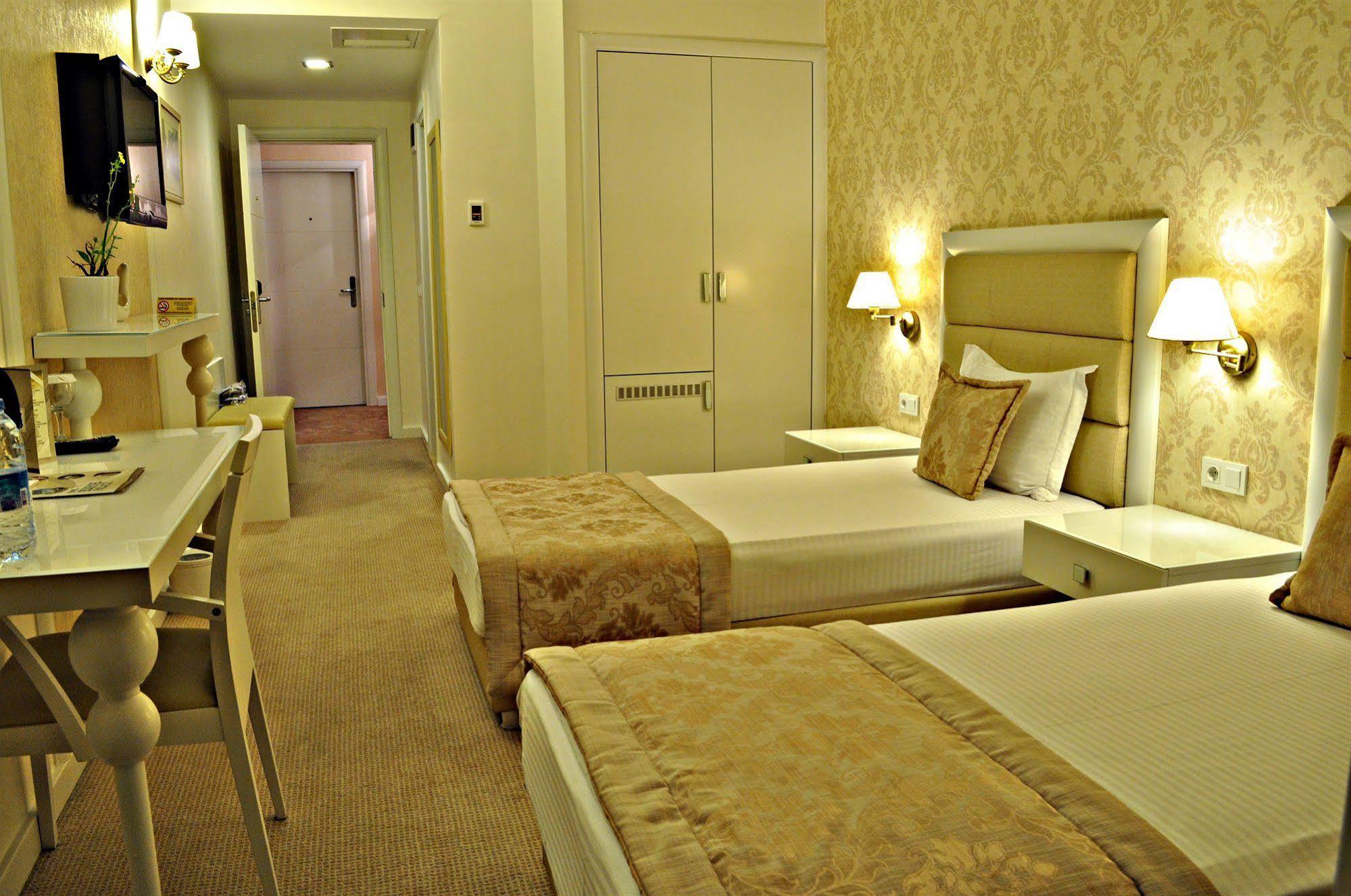 Hotel Edirne Palace ภายนอก รูปภาพ